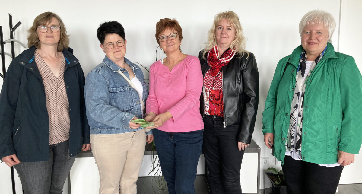 Frauenbund Luhe unterstützt HPZ mit 300 Euro