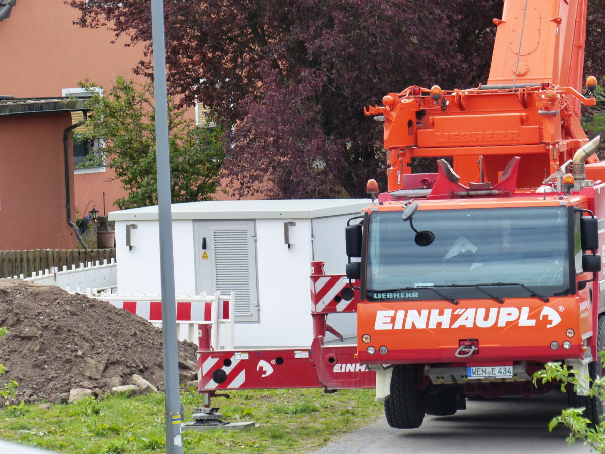 Döllnitz erhält moderne Ortsnetzstationen