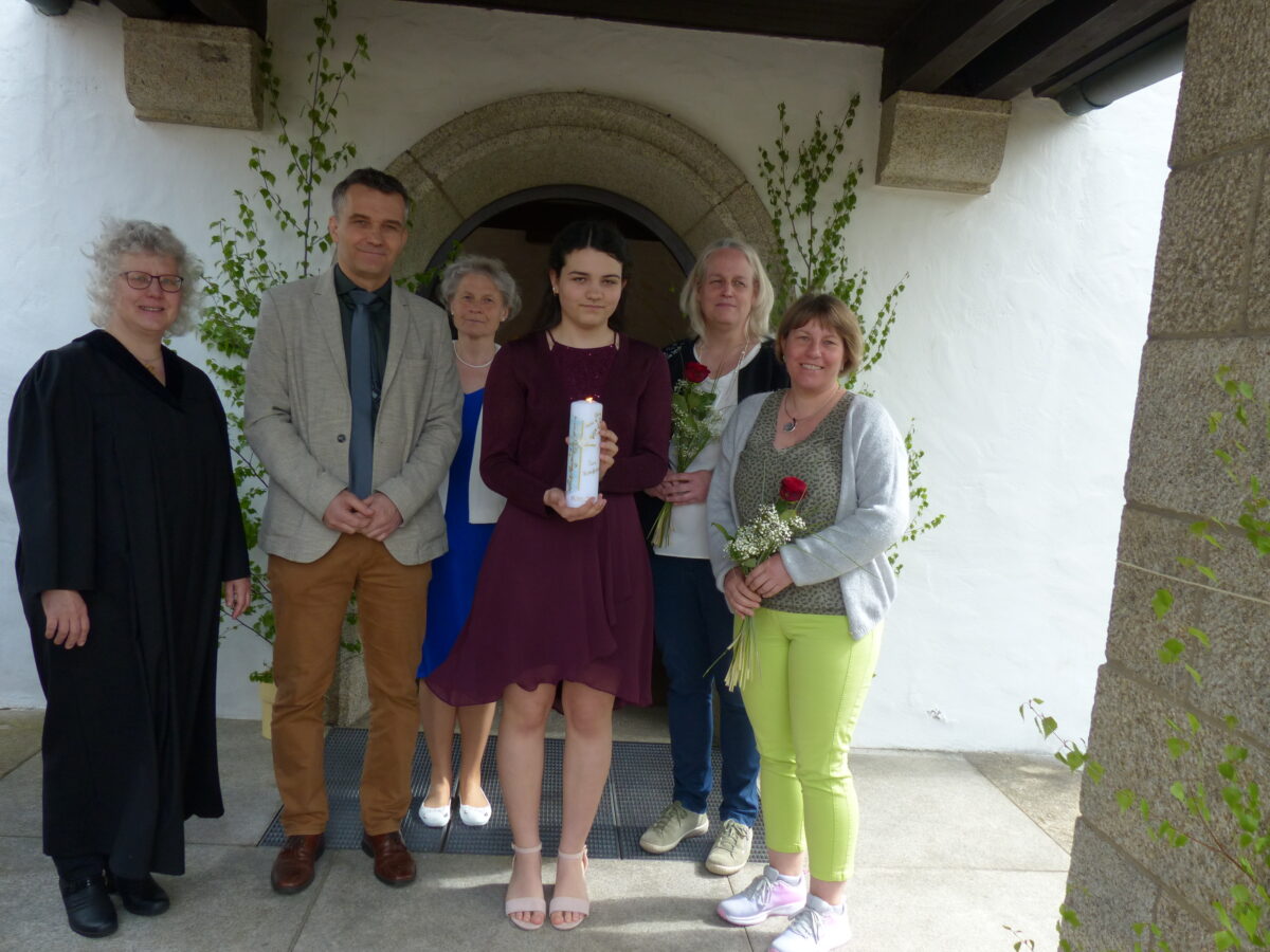 Marie Reichel nun vollwertiges Kirchenmitglied