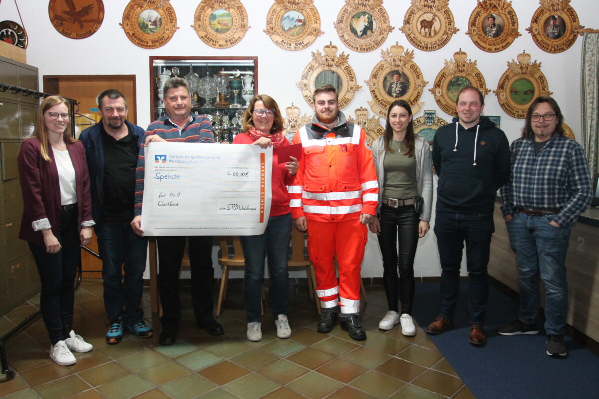 Waidhauser SPD spendet 400 Euro an Ersthelfer