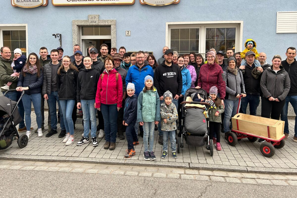 Feier in Burkhardsreuth mit Ostereierwerfen