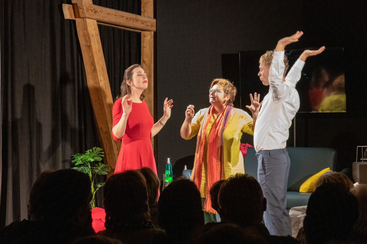 Komödie „Die Wunderübung“ in der Regionalbibliothek