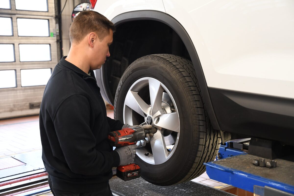 Jetzt ans Auto denken – Reifenwechsel und Frühjahrscheck