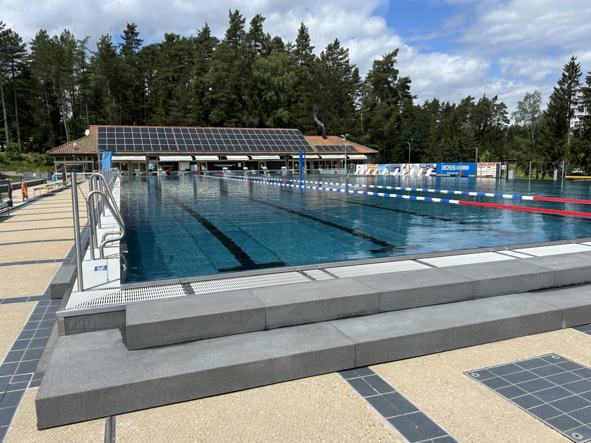 Schülertriathlon im Schätzlerbad