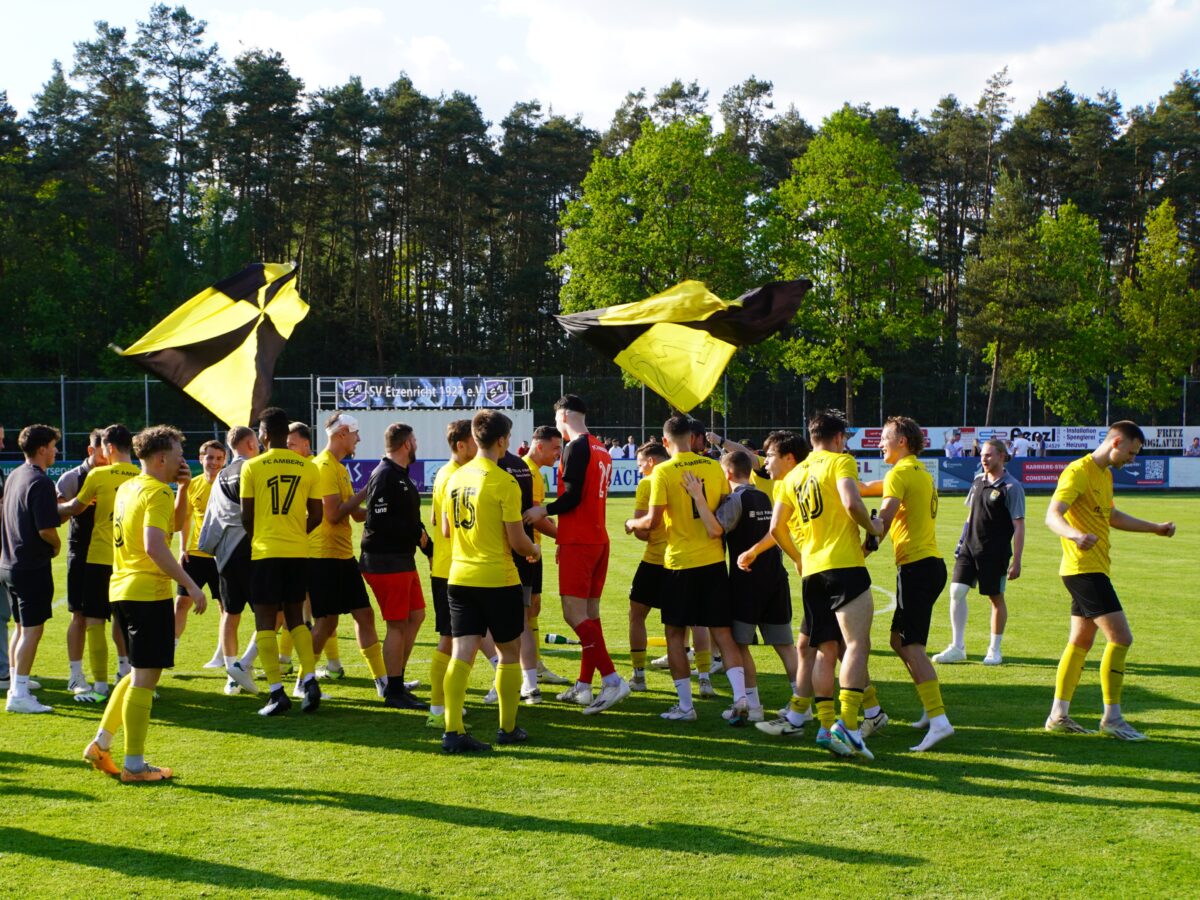 FC Amberg sichert sich die Meisterschaft: Überzeugender Sieg gegen SV Etzenricht