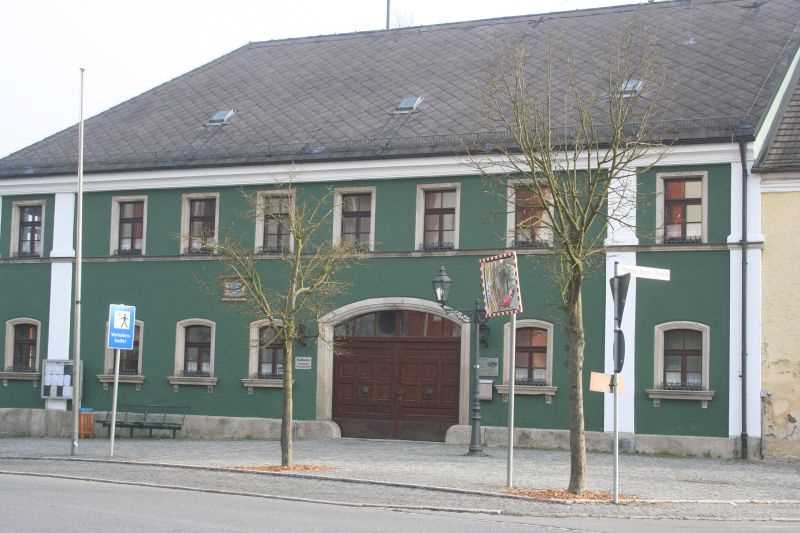 Es bleibt dabei: Missbrauchs-Pfarrer verschwindet aus dem Straßenverzeichnis