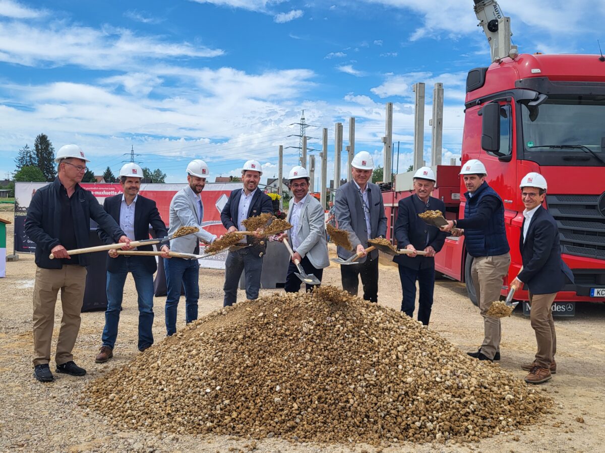 „Leben, Einkaufen, Natur und Ankommen“ - Spatenstich in Maxhütte-Haidhof