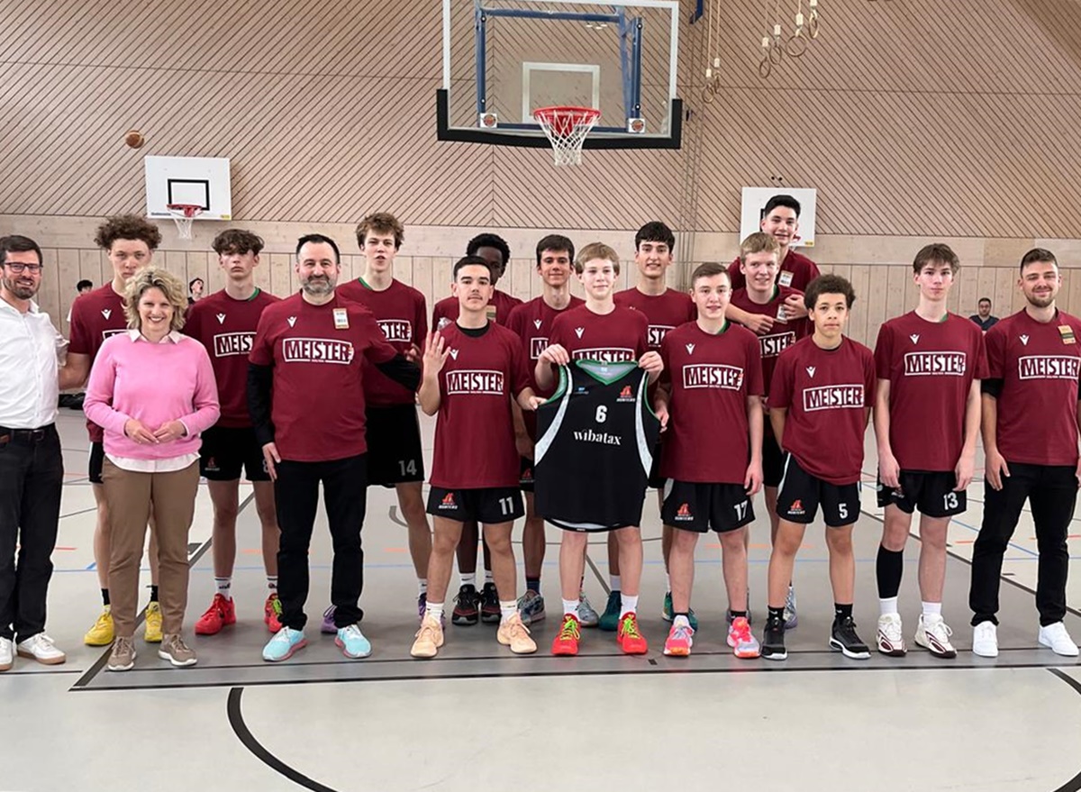 Die Oberpfalz Hunters sind südostdeutscher U 16-Basketball-Meister