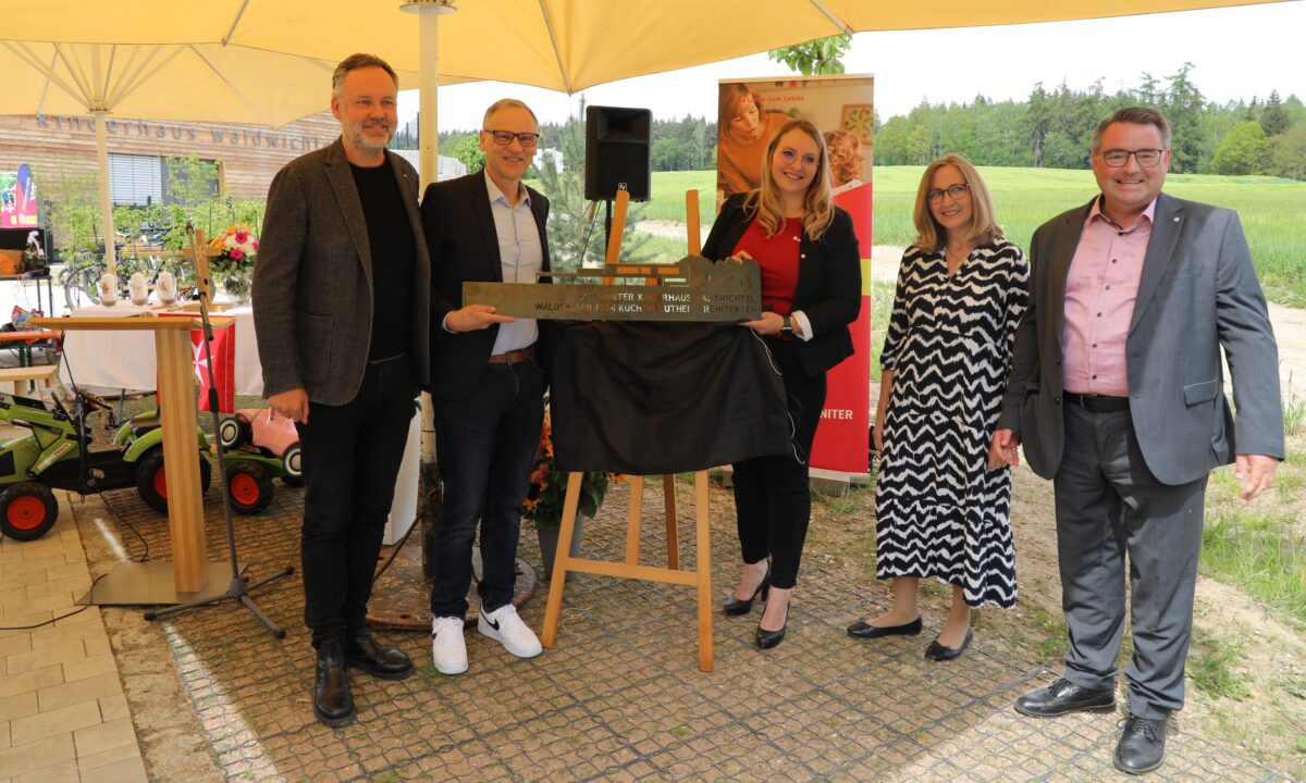 Feierlicher Start für das Kinderhaus "Waldwichtel"