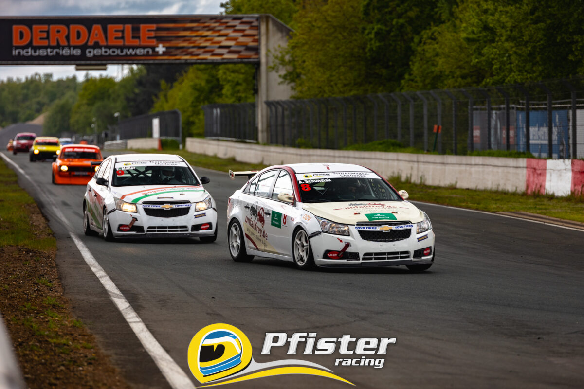 Wernberger Andreas Schundiak gewinnt Zentimeter-Rennen am Circuit Zolder