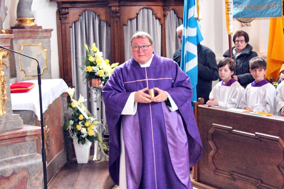 20 Jahre Priesterdienst: Pfarrer Grillmeier feiert Jubiläum