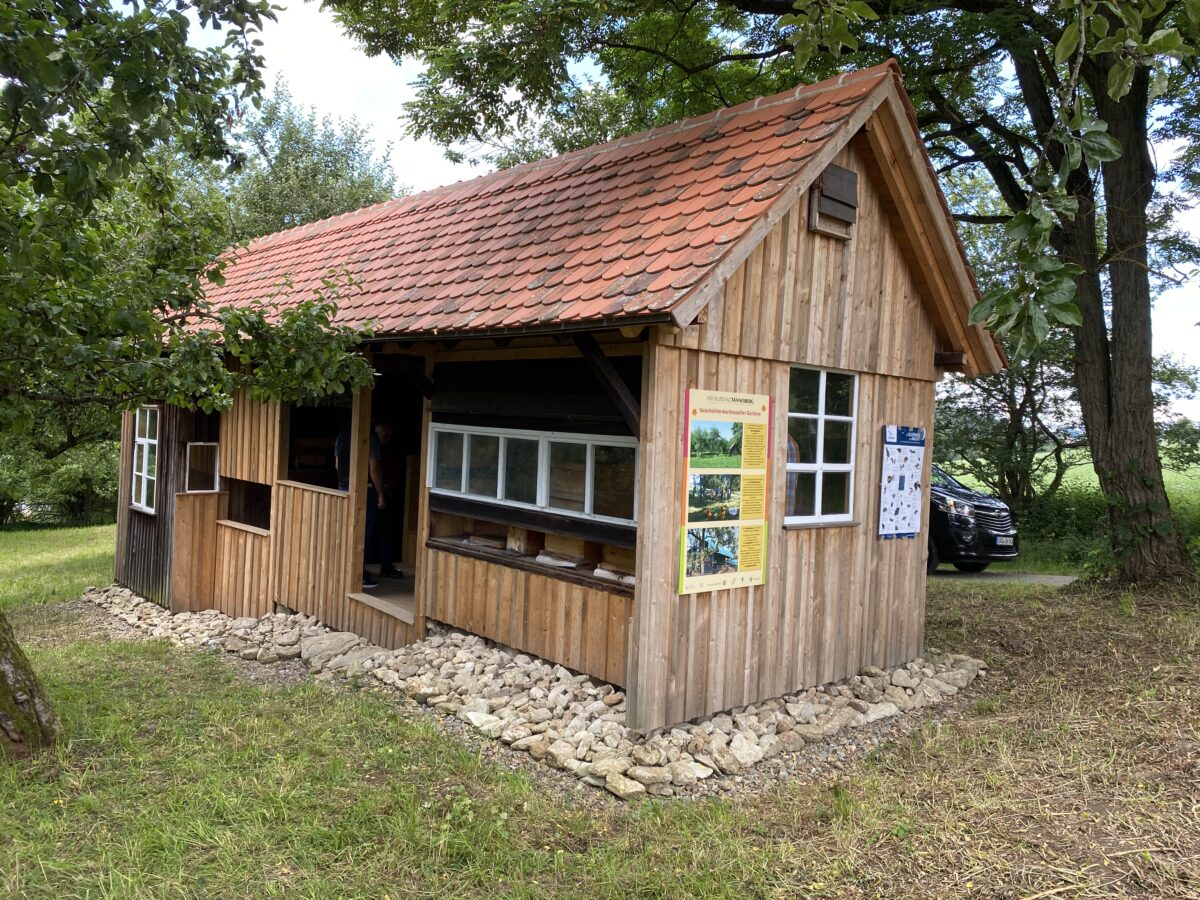 Saniertes Bienenhaus - ein neuer Meilenstein der Biodiversitätsgemeinde Tännesberg