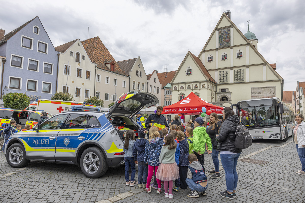 Kinder und Jugendliche sind vom Aktionstag "Gute Fee" begeistert