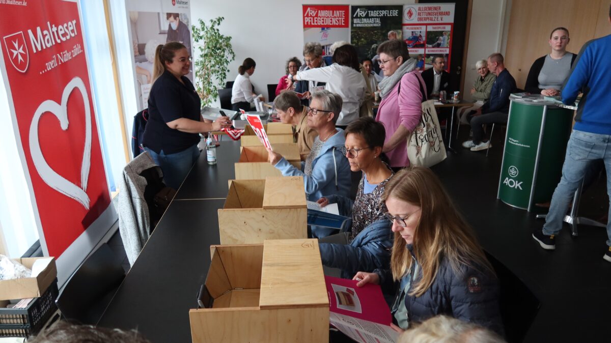 Aktionstag für Senioren im und um das Café Mitte