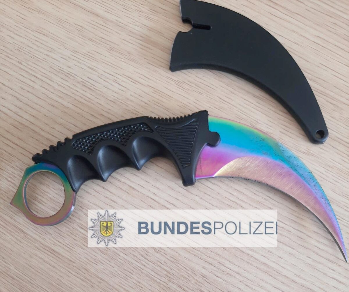 Routine an der Grenze: Waffen, Drogen, Haftbefehle