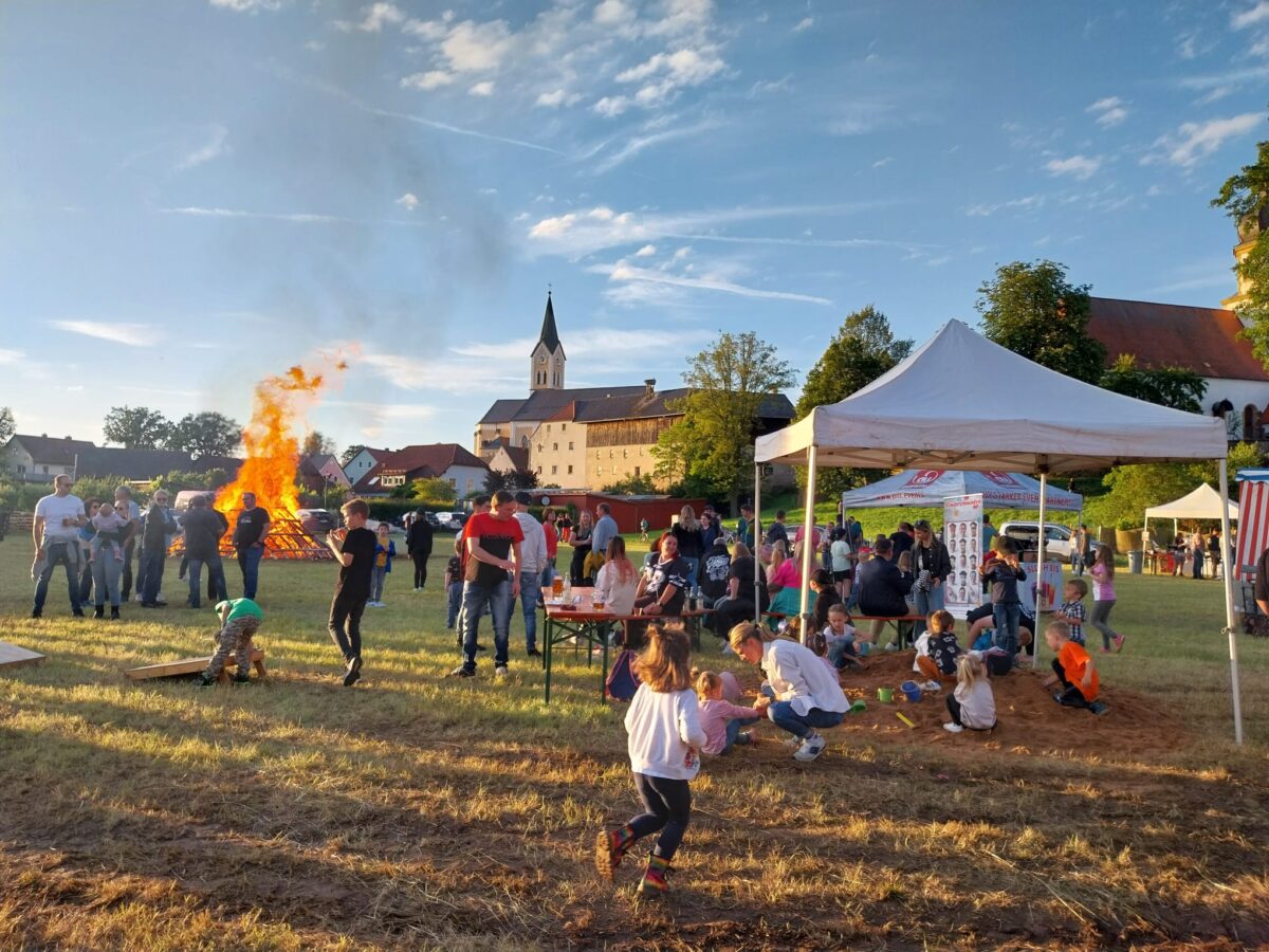 Mantler Johannisfeuer: Ein Abend voller Freude