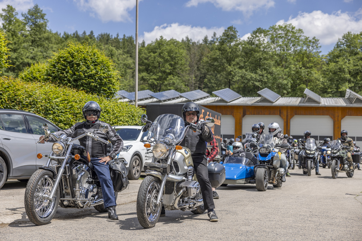 Biker sammeln bei ihrem Motorradevent über 10.000 Euro für schwerstkranke Kinder