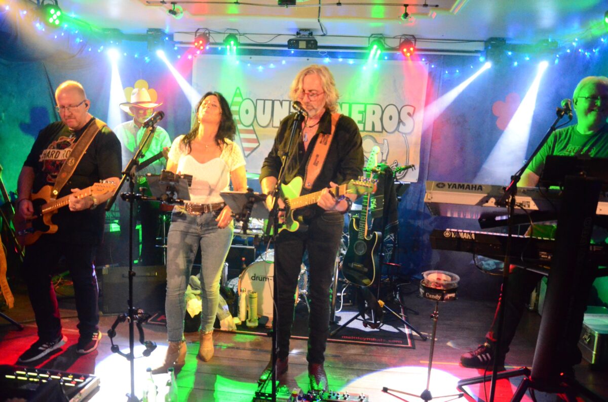 Die Mountaineros auf der Live Stage