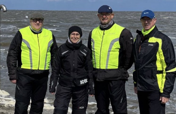 Auf Vespa-Rollern an die Nordsee