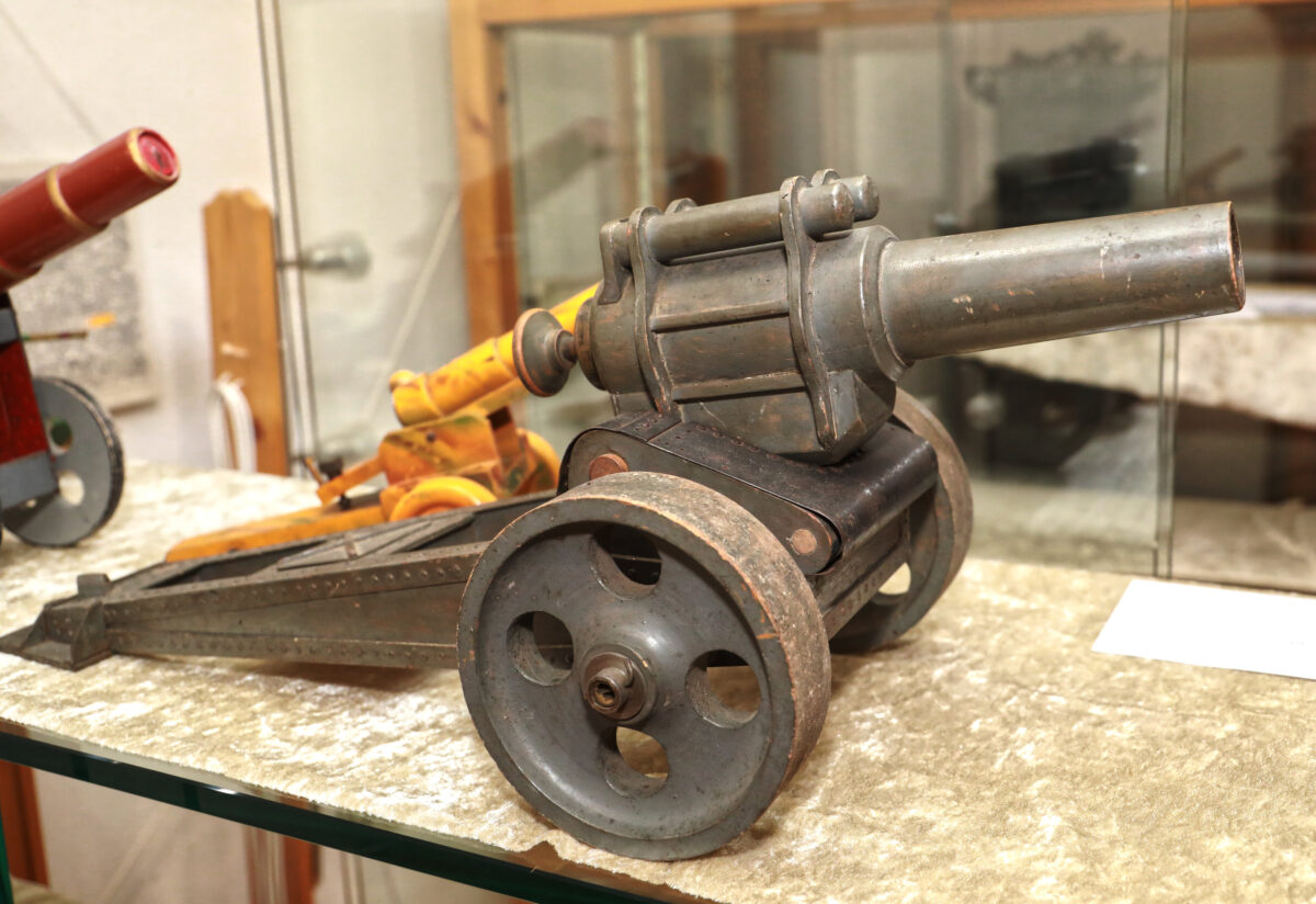 "Böses Spielzeug" im Heimat- und Bergbaumuseum Erbendorf