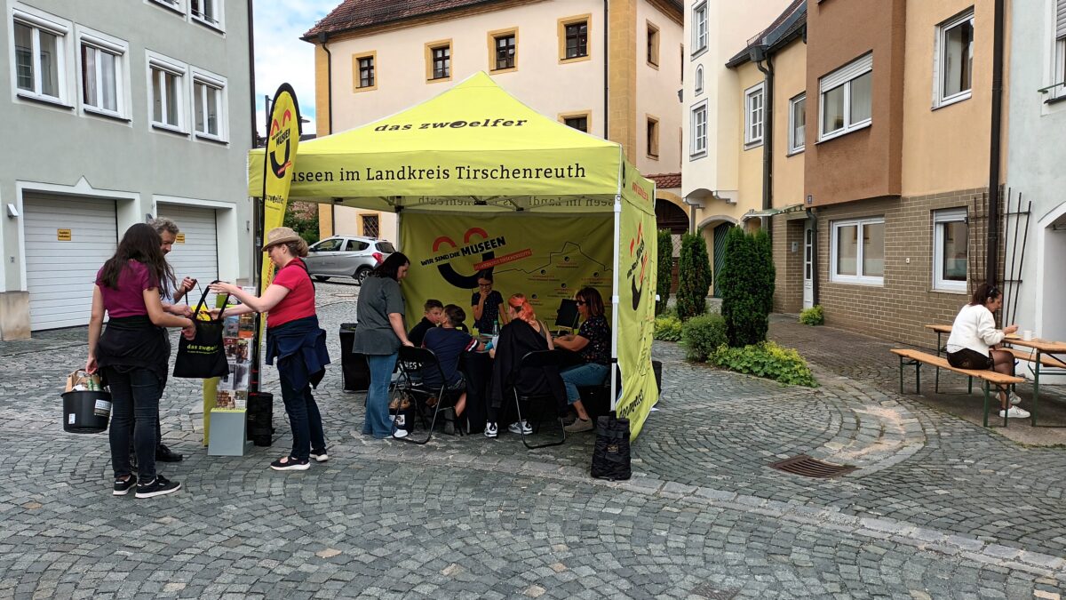 Ausruhen, malen, Kuchen genießen