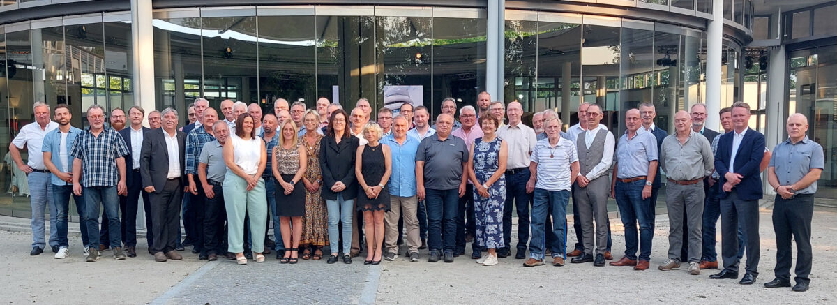 BHS Corrugated ehrt langjährige Mitarbeiter