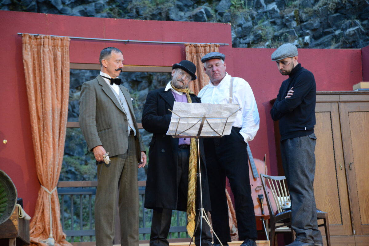 Basalttheater zeigt "Ladykillers": Publikum restlos begeistert