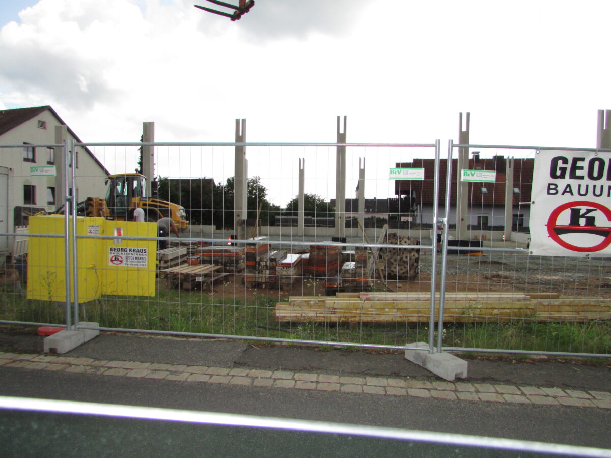 Mantel investiert in Mehrzweckhalle und Feuerwehrhaus