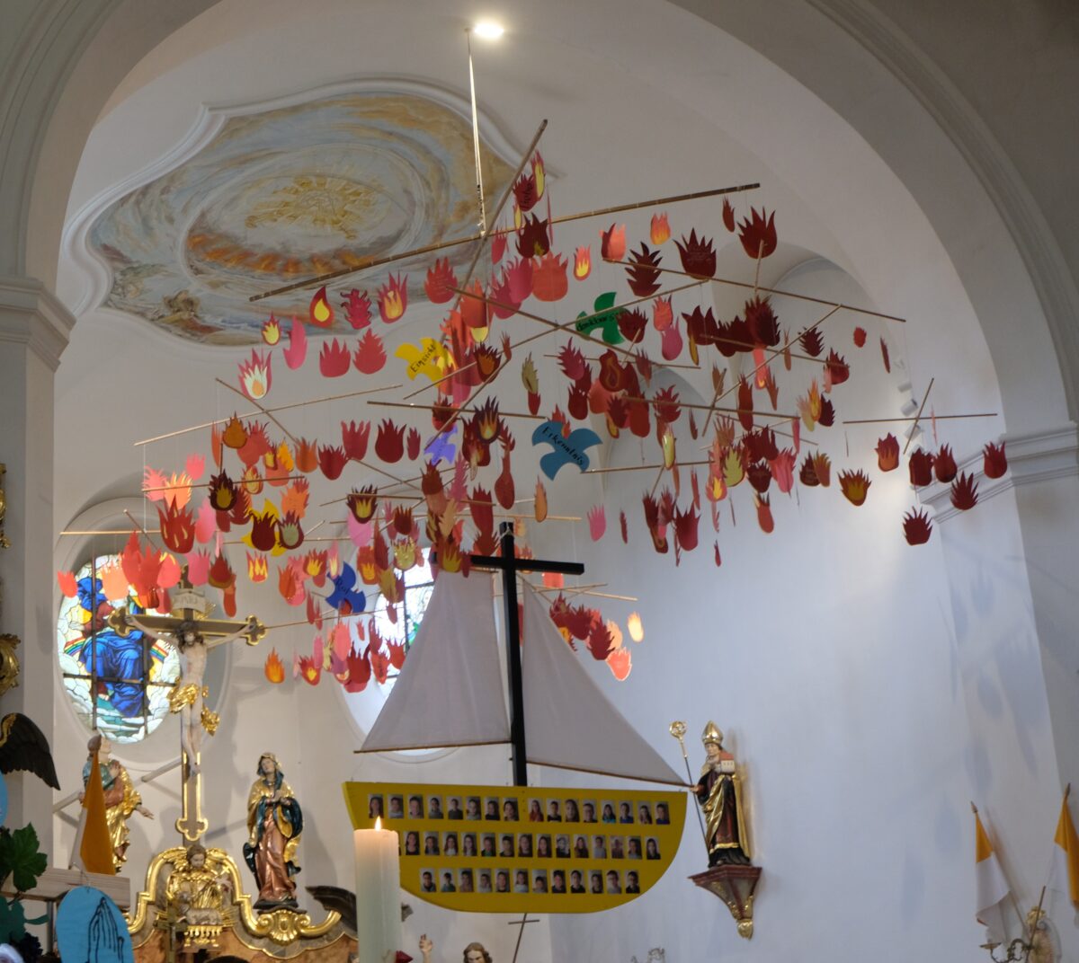 Heilige Firmung in Floß mit besonderem Altarschmuck