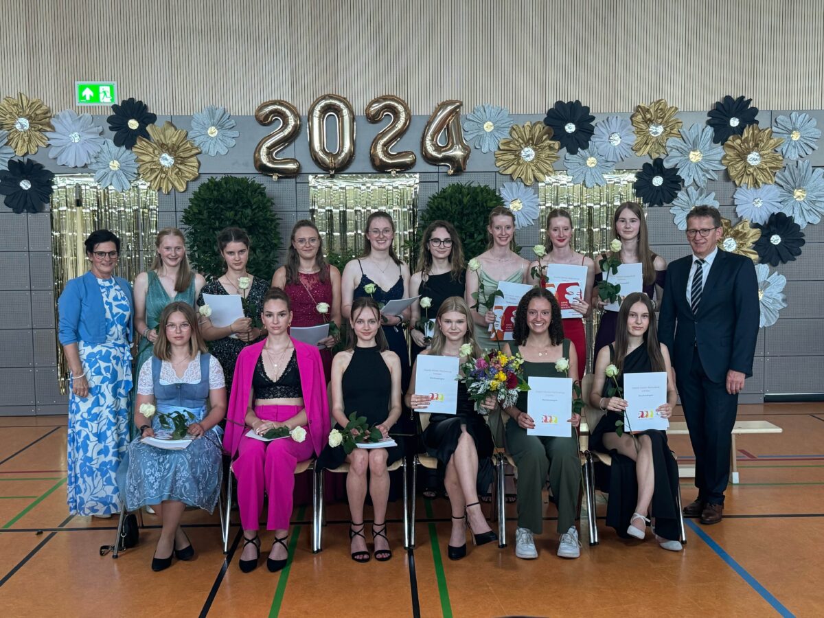Erfolgreiche Abschlussfeier an der Sophie-Scholl-Realschule