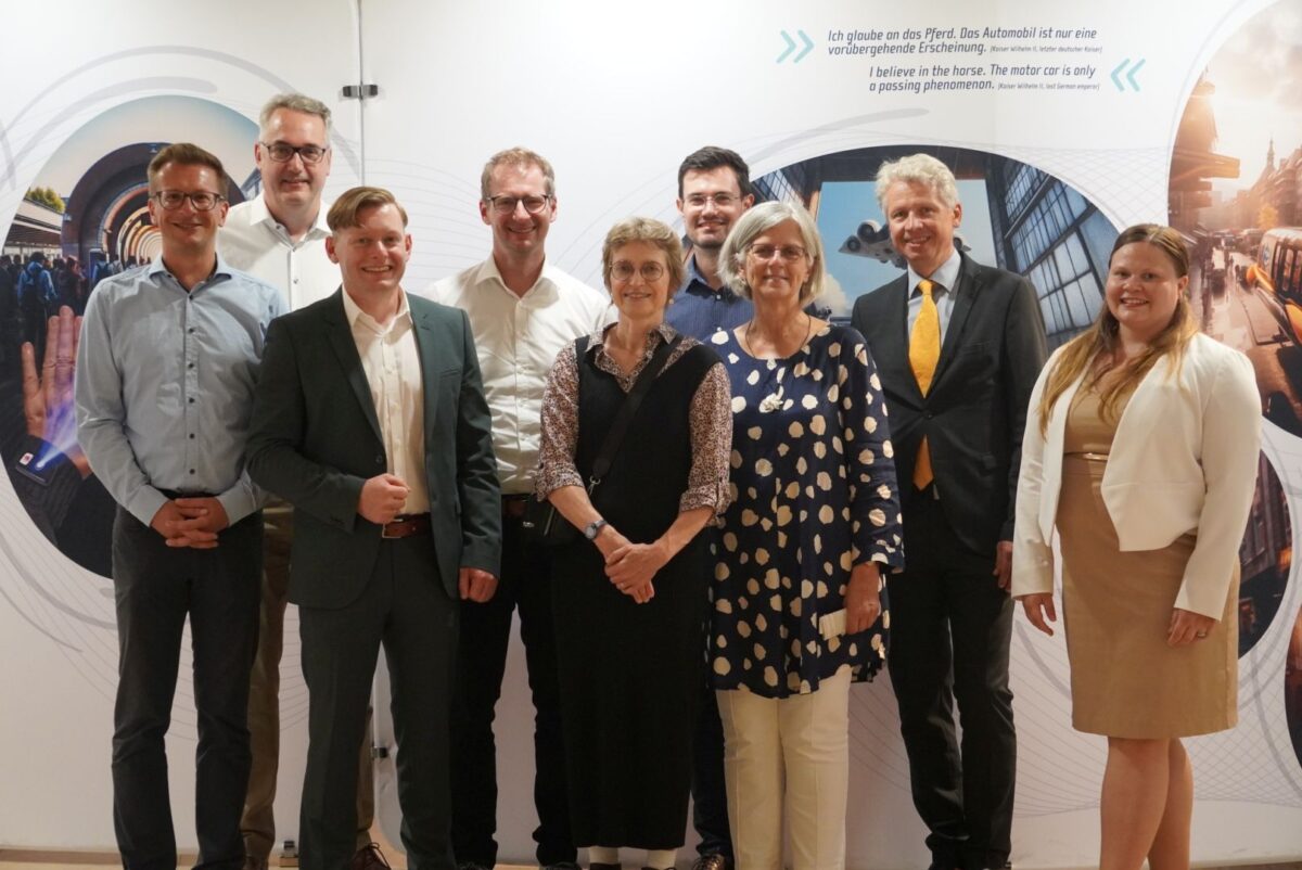 Futur II zeigt Mobilität der Zukunft in Theuern