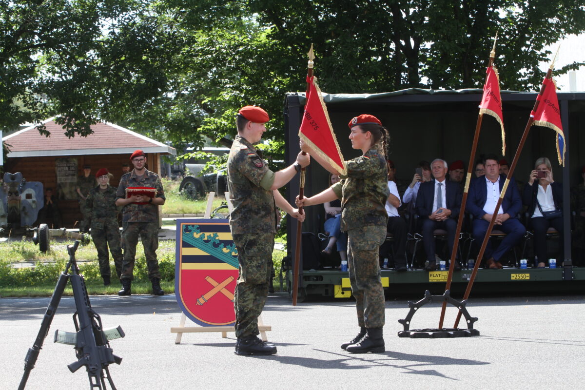 Panzerartilleriebataillon 375 wächst weiter