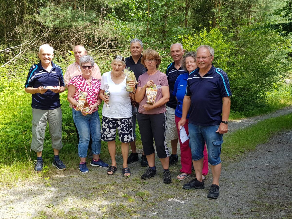 Grillfest des TSV Pressath lockt über 30 Teilnehmer