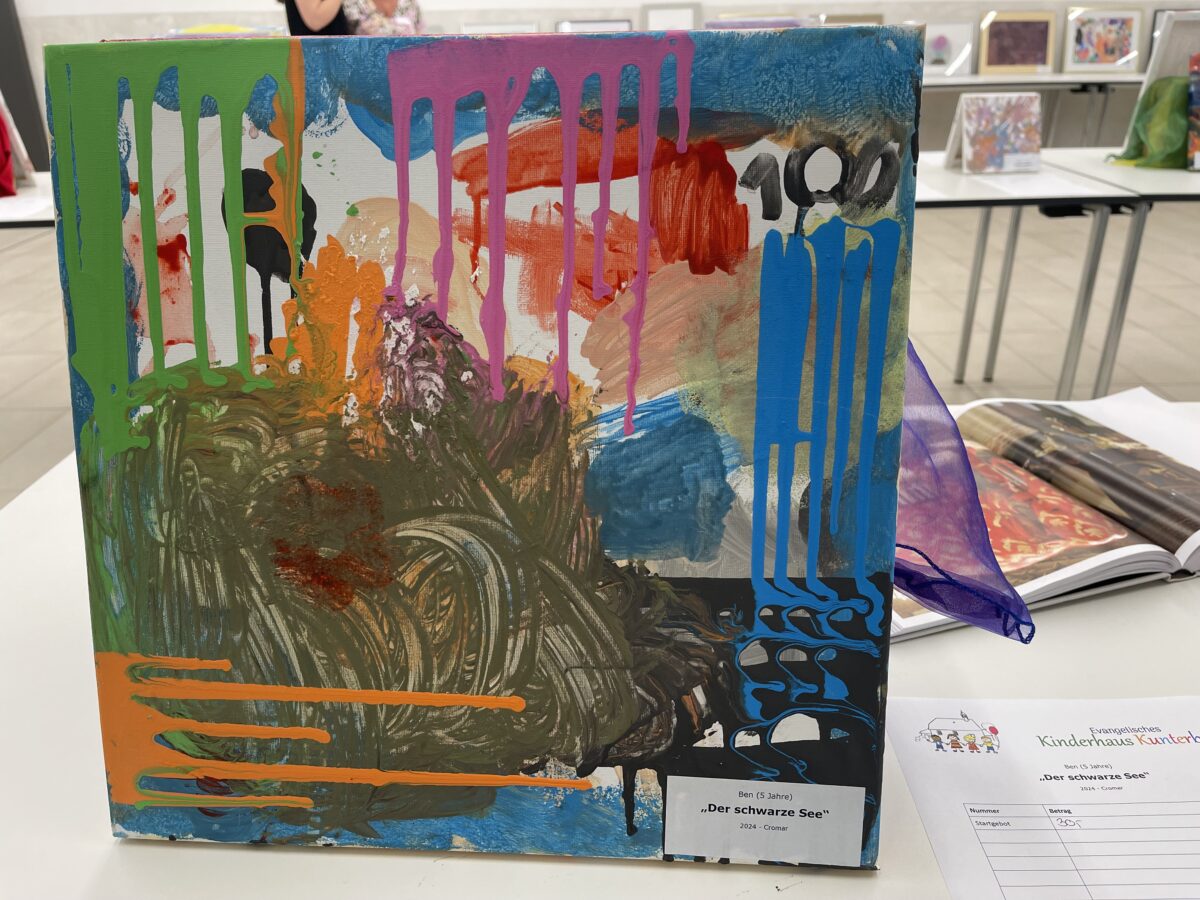 Kinderkunst erzielt 4035 Euro für neues Kita-Spielgerät