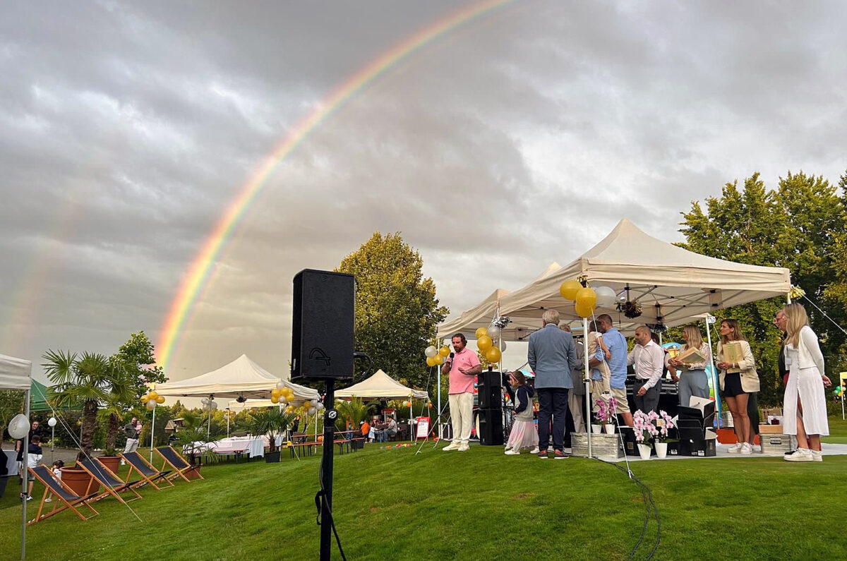 Golfer beweisen für die dreijährige Klara ganz viel Herz