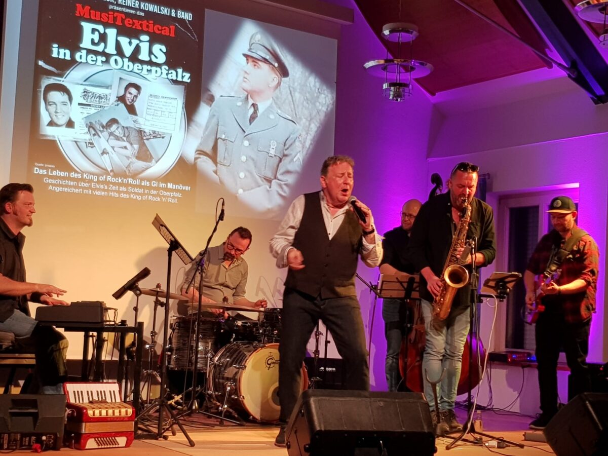 Elvis kehrt als "MusiTextical“ zurück