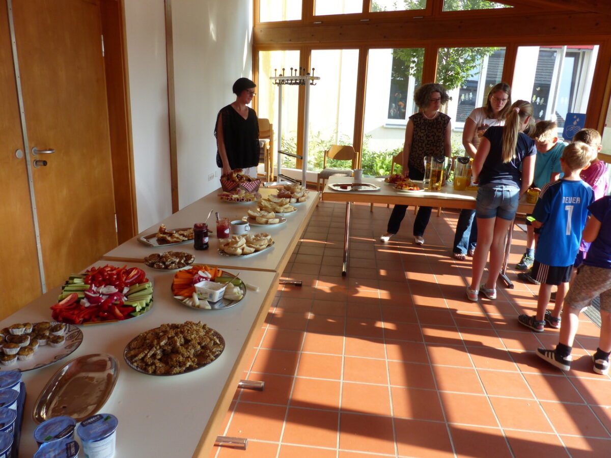 Grundschüler in Leuchtenberg feiern neuen Spaßraum