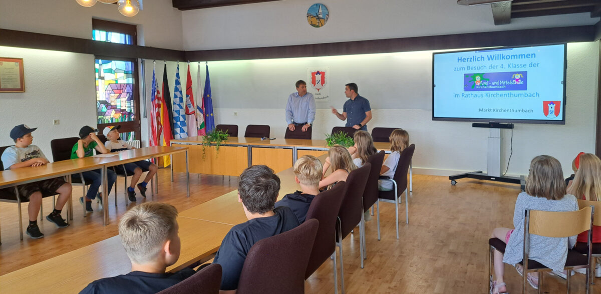 Rathausbesuch: Kinder erkunden Gemeindeleben