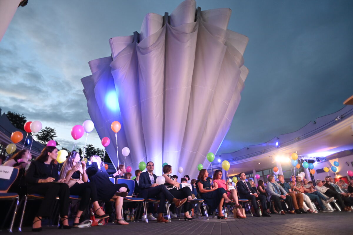 Weiherhammer feiert neue Wirtschaftsschul-Absolventen