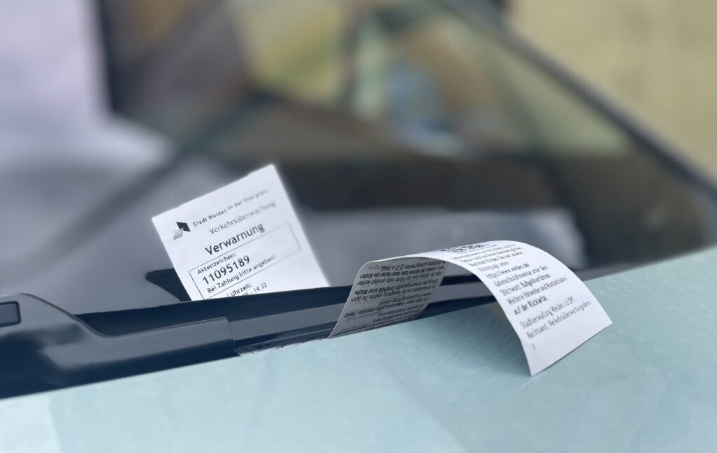 Knöllchen Verkehrsüberwachung Strafzettel