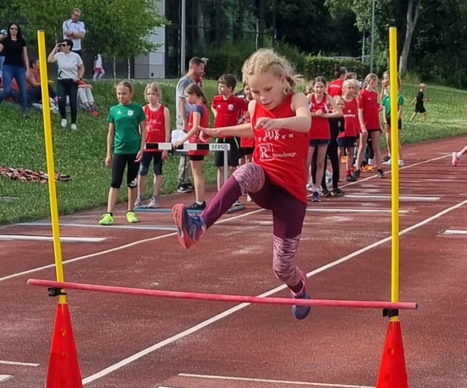 Leichtathletik gegen Fußball-Länderspiel: 1:0 für die Kinder