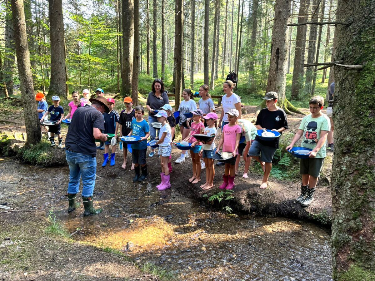 Waldthurner Goldgräber erhalten "Oberviechtacher GOLDwäscherdiplom"