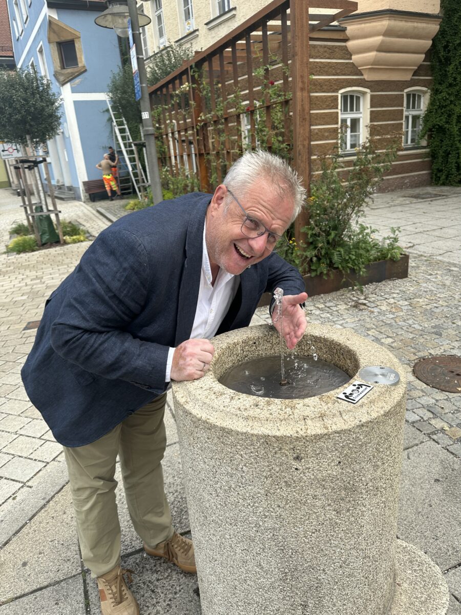 Trinkbrunnen in Pocket Parks: Gratis Erfrischung in der Schwandorfer Innenstadt