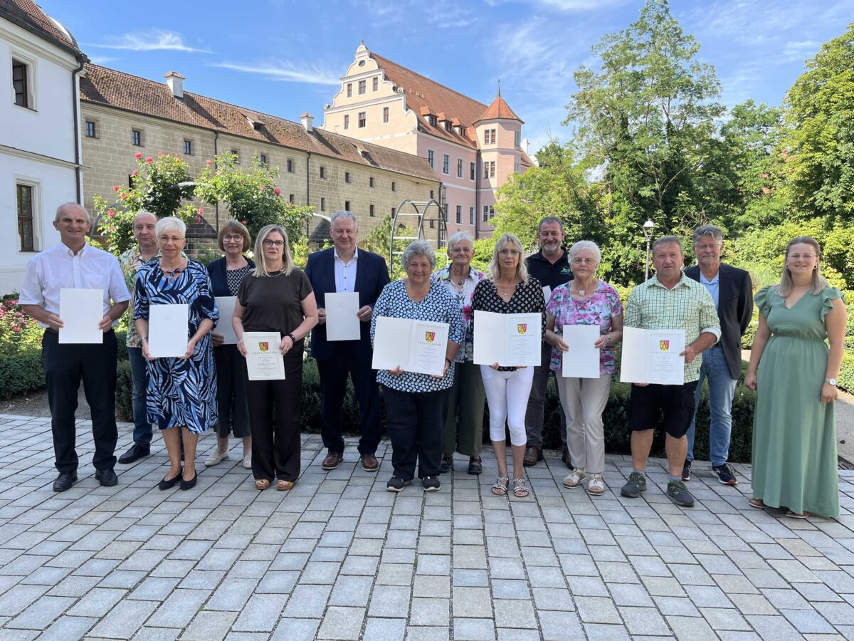 Ehrungen für langjährige Mitarbeiter im Amberg-Sulzbacher Landratsamt