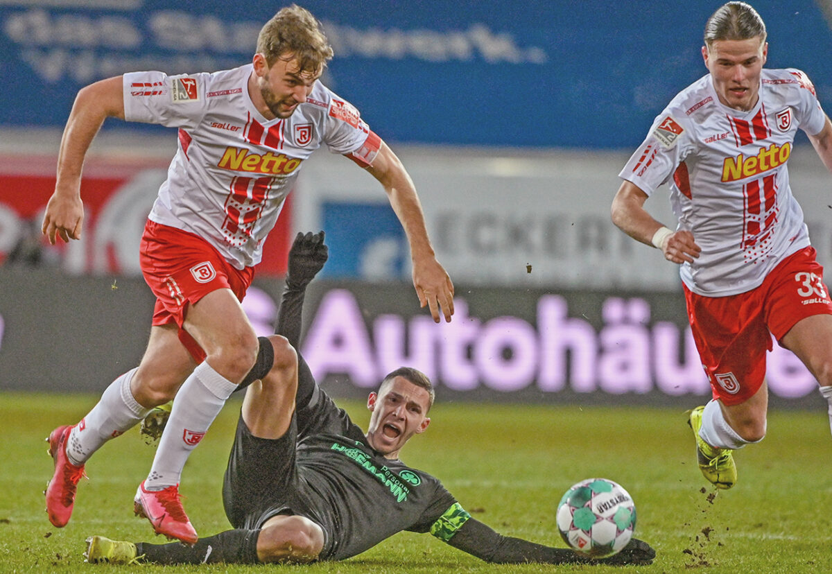 Jahn in Liga 2: Schweres Flutlicht-Derby gegen Fürths zornigen Trainer