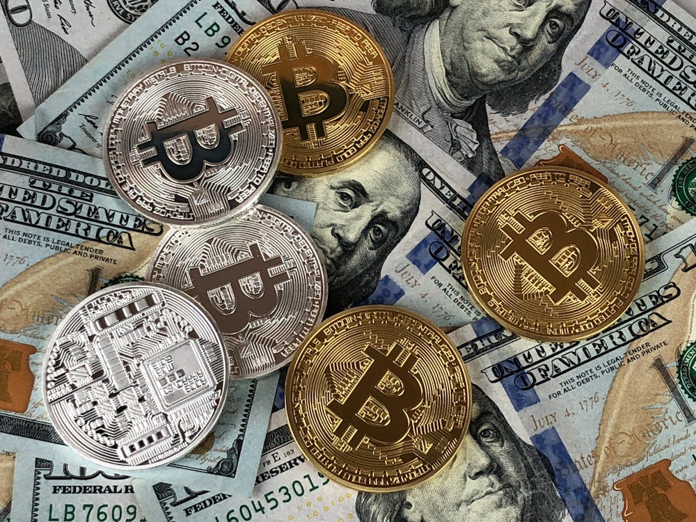 Donnerwetter bei BitCoin, Gold und Aktien – Heißer Herbst oder Kaufgelegenheit?