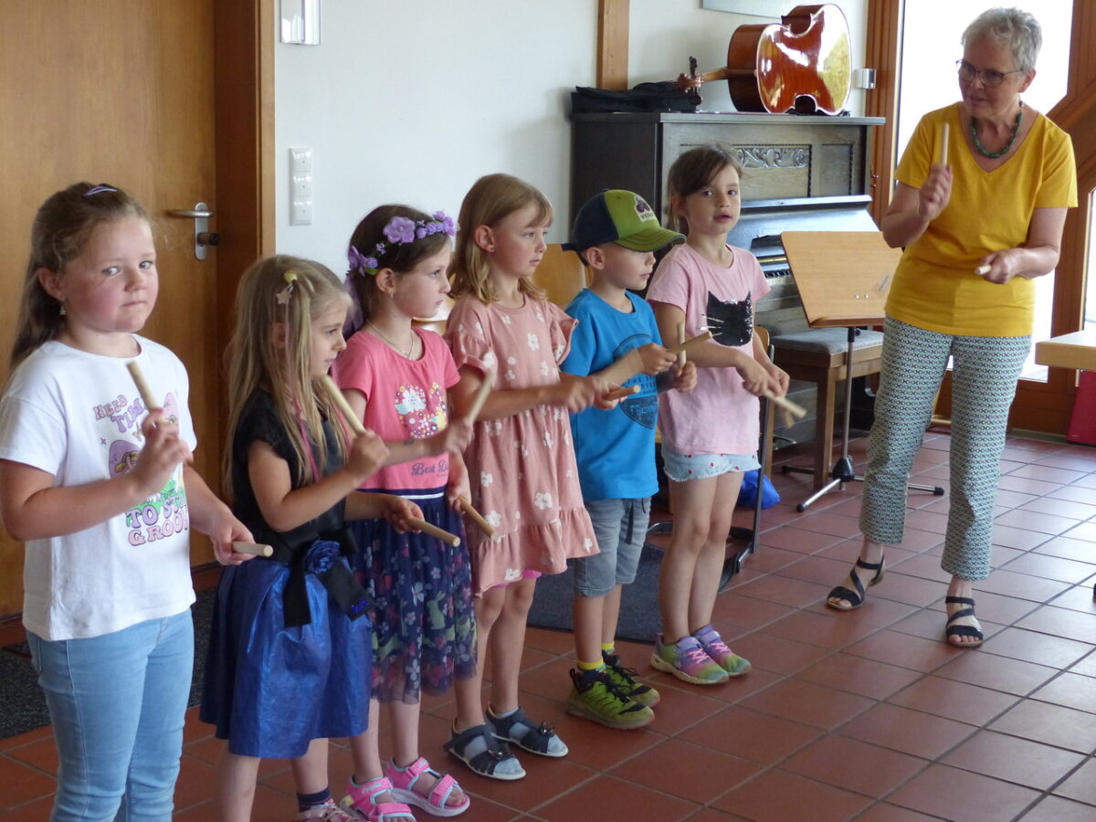 Musikschul-Kinder beeindrucken bei Sommerkonzert