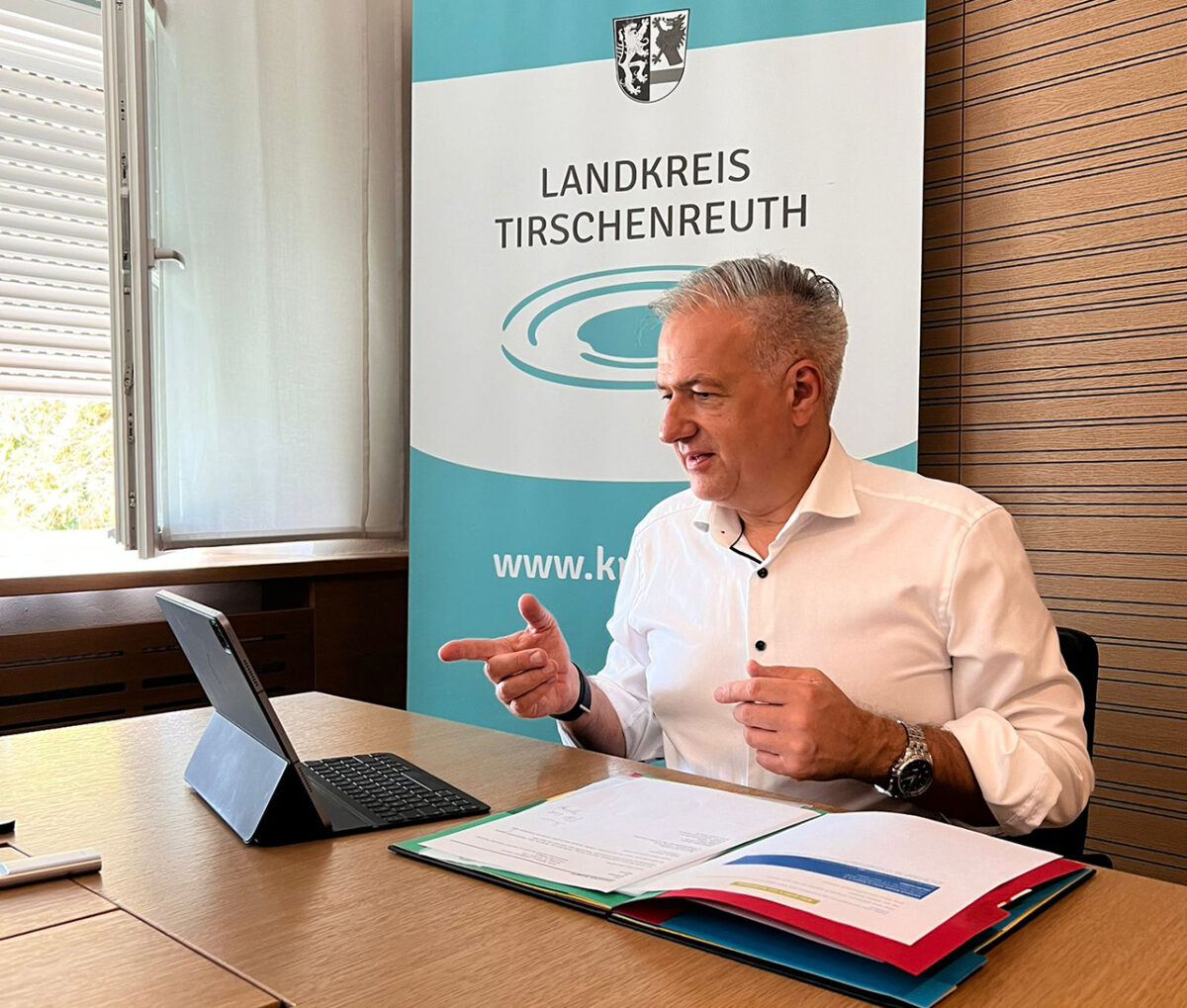 Amtsantritt mit Corona: Tirschenreuther Landrat als Krisenmanager (Teil 1)