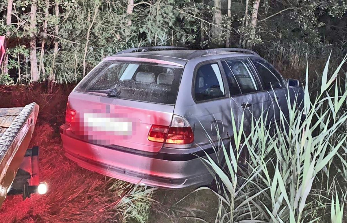 Abgemeldeter BMW im Wackersdorfer Unterholz: Autoradios und Benzinkanister