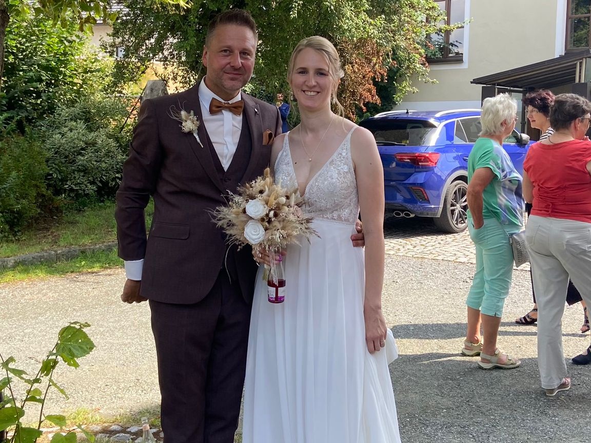 Cocktail-Liebe führt zum Traualtar in Schlammersdorf